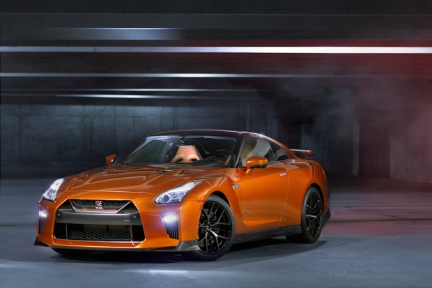 New York Auto Show – Revised 2017 Nissan GT-R now available in orange